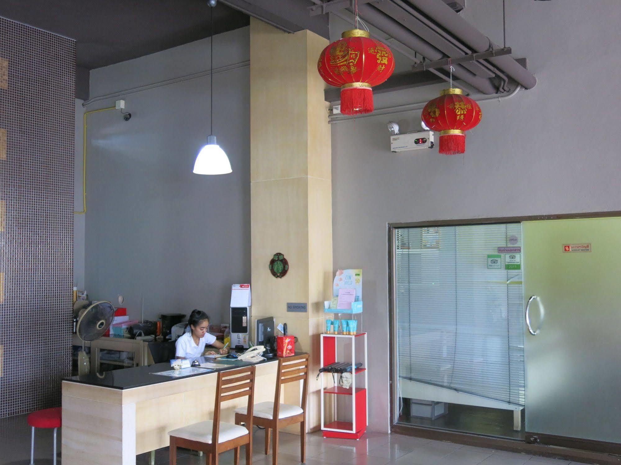Rome Place Hotel Phuket Dış mekan fotoğraf