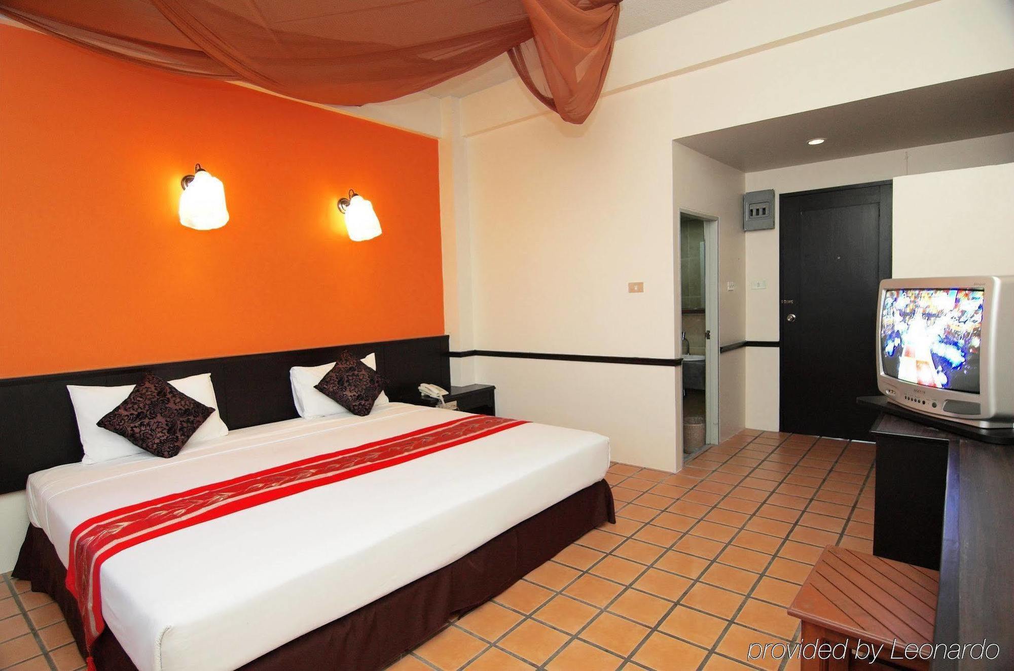 Rome Place Hotel Phuket Dış mekan fotoğraf
