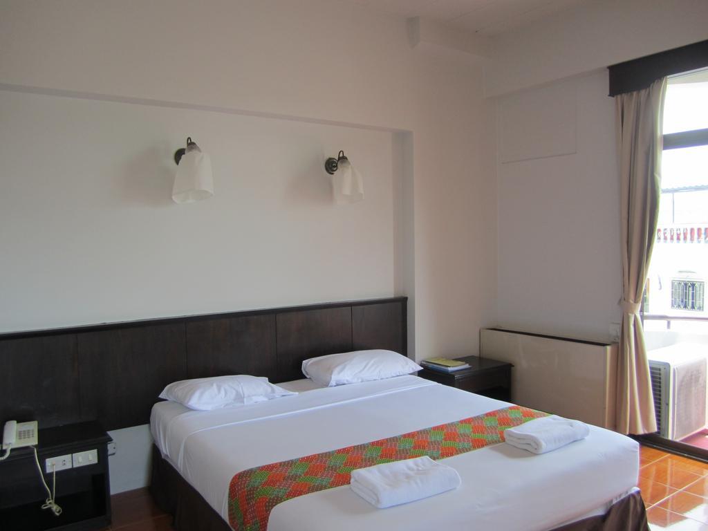 Rome Place Hotel Phuket Dış mekan fotoğraf