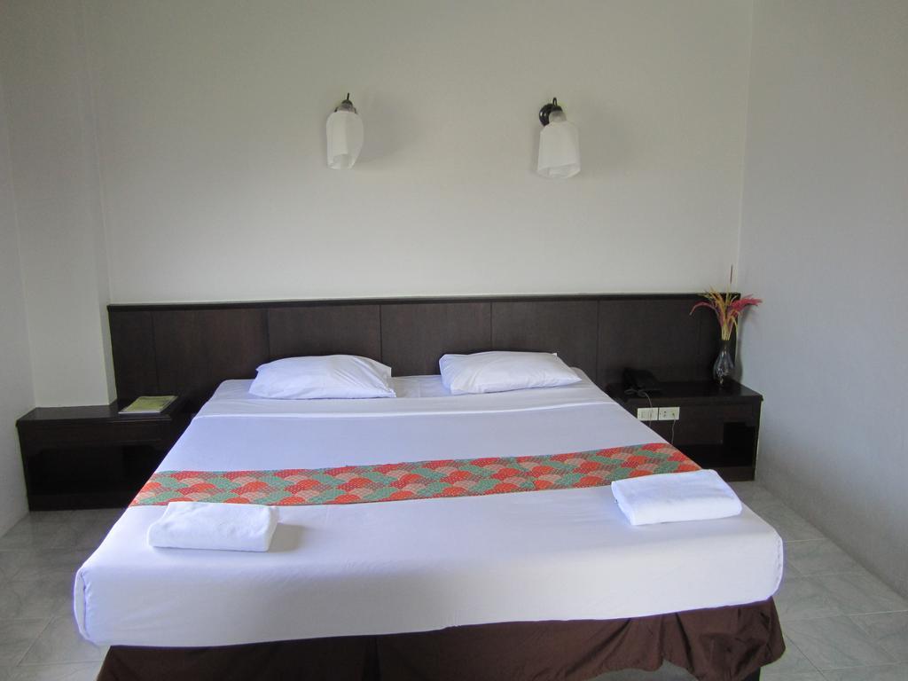 Rome Place Hotel Phuket Dış mekan fotoğraf