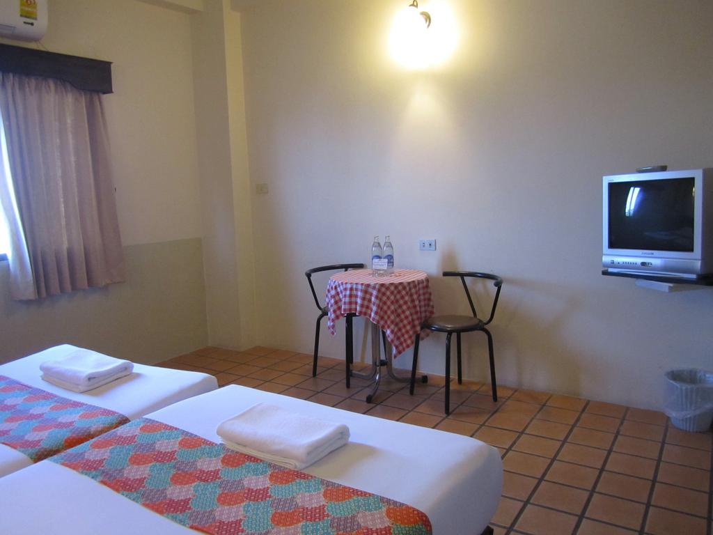 Rome Place Hotel Phuket Dış mekan fotoğraf