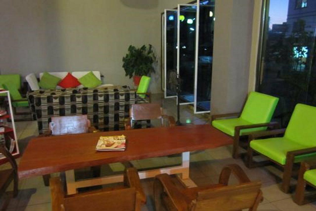 Rome Place Hotel Phuket Dış mekan fotoğraf
