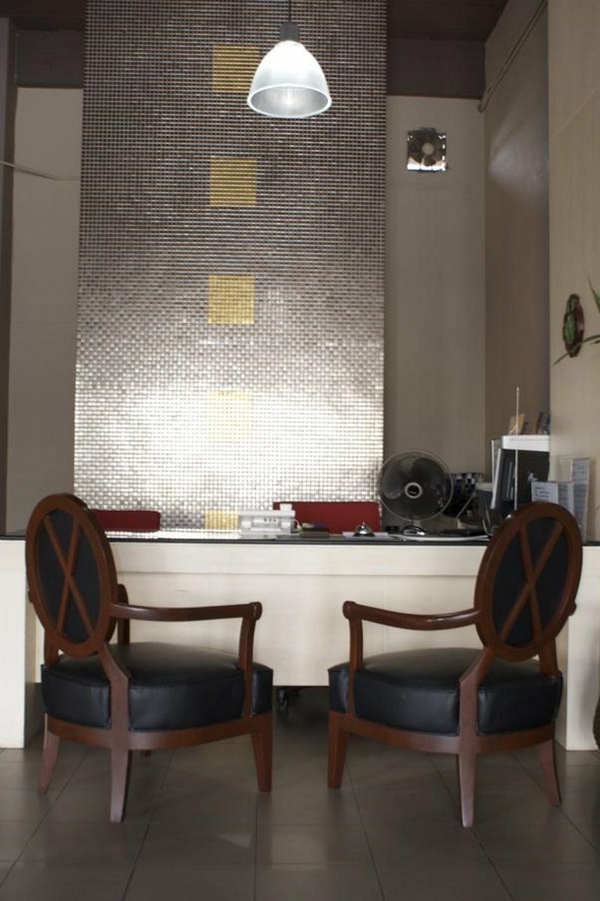 Rome Place Hotel Phuket Dış mekan fotoğraf